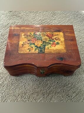 Vintage Cedar Jewelry Box Floral Carved Wood Trinket Chest Mirror Lid